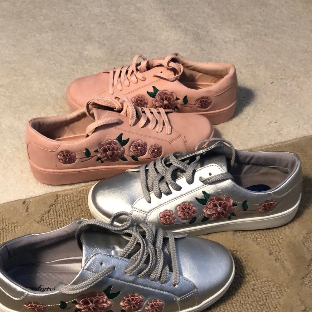 Ladies barely worn floral appliqué sneakers